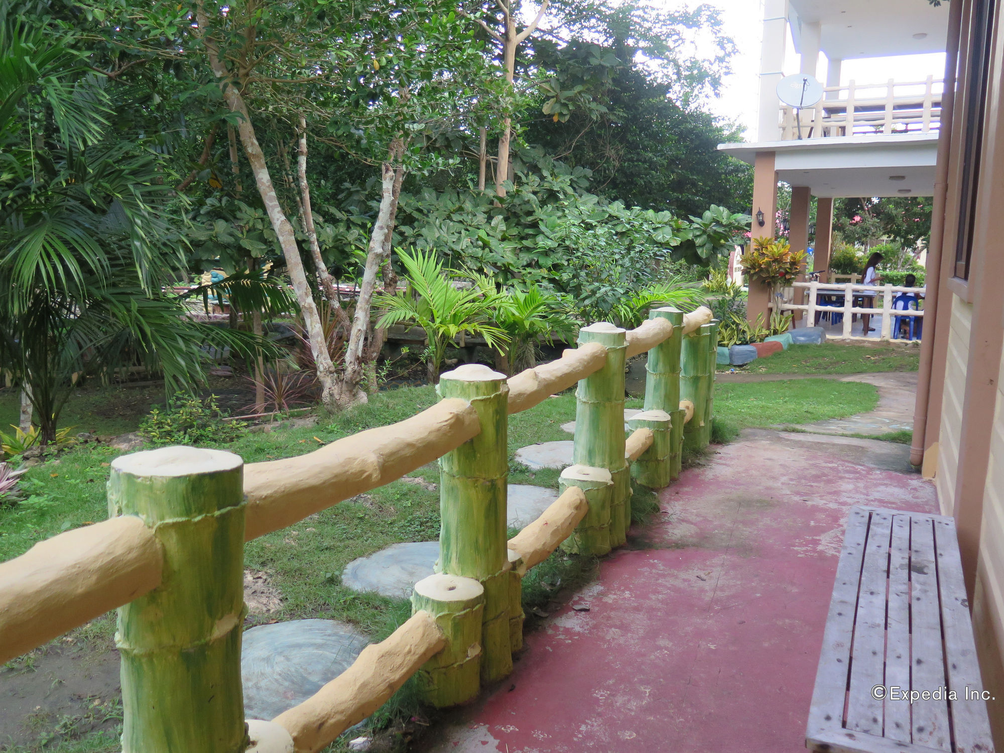 Alexis Cliff Dive Resort Panglao Exterior foto